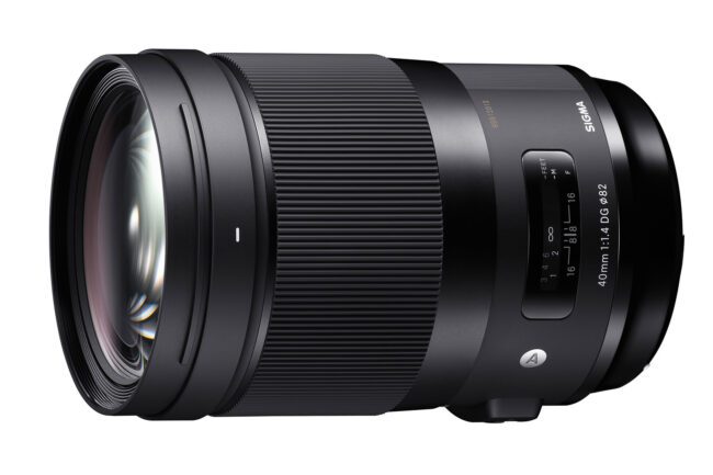 The Sigma 40mm f1.4 Art is the opposite of a pancake prime. It weighs a whopping 1200 grams.