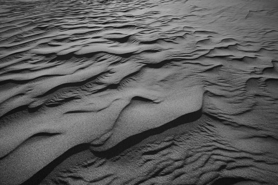 Black and White Sand Details
