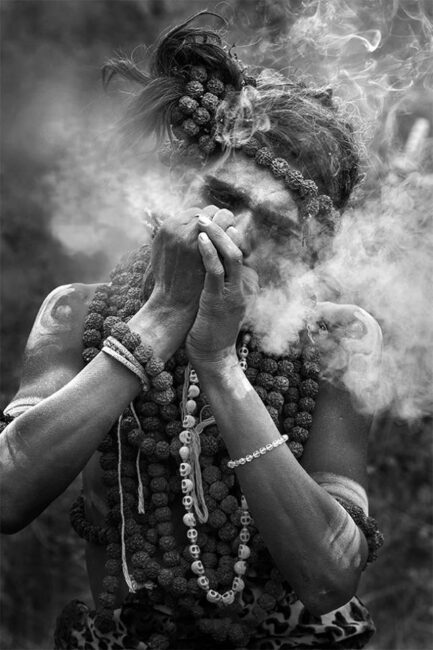14.-Swarup-Chatterjee_Barsana-Holi-Sadhu-Smoking