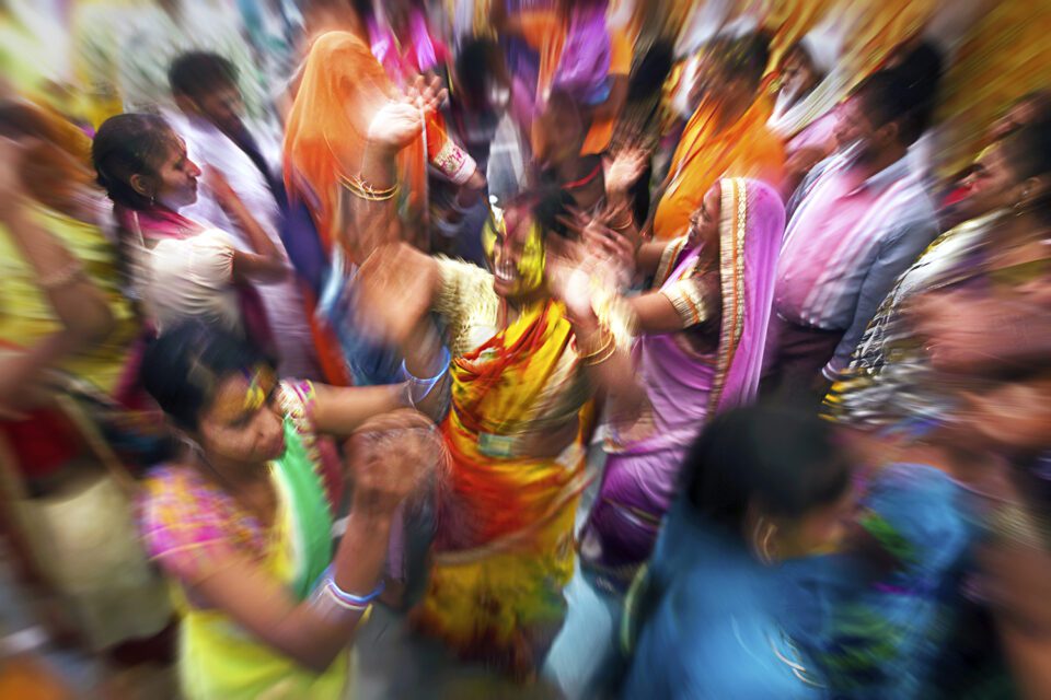 3.-Nandgaon_-Swarup-Chatterjee_Holi-India-Dancers