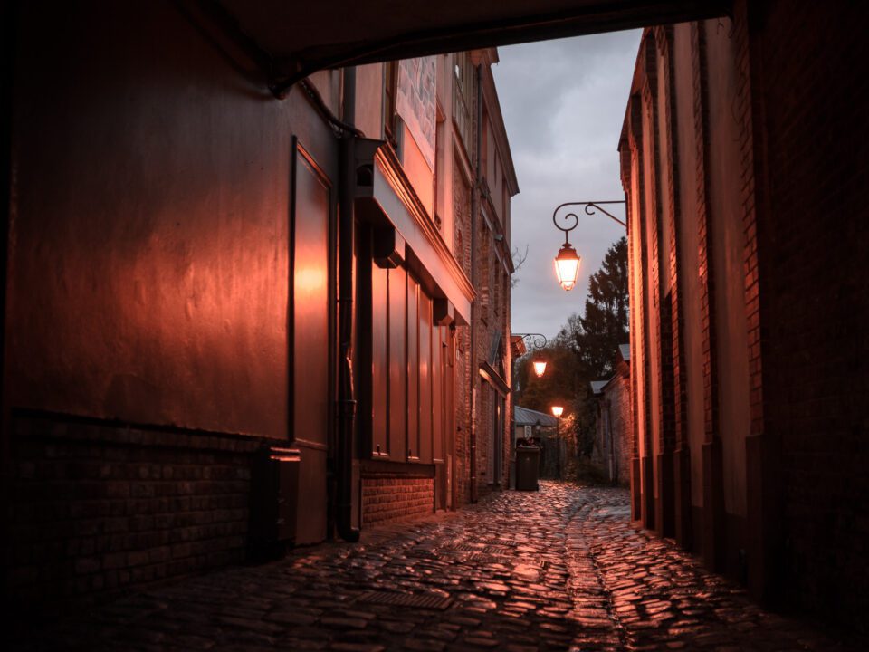 Alleyway in Amiens Photo with Chiaroscuro