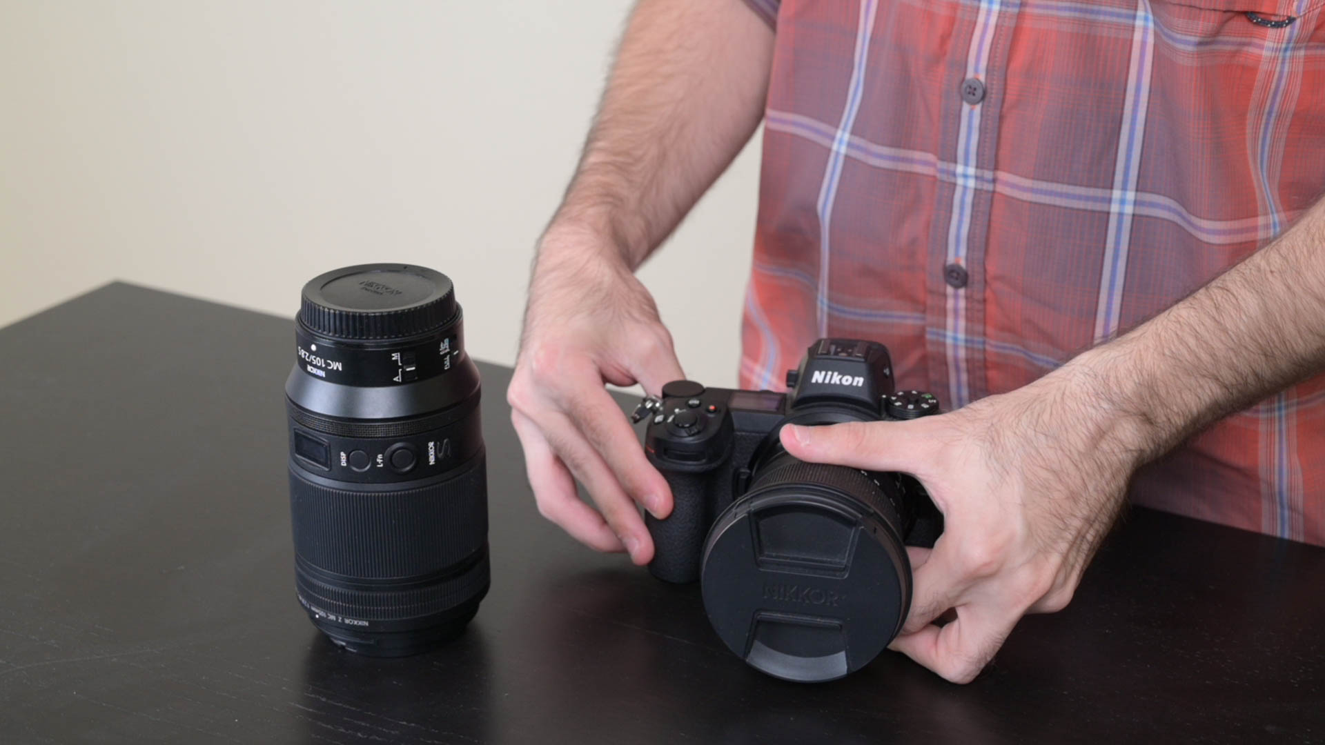 How to Change Camera Lenses Safely