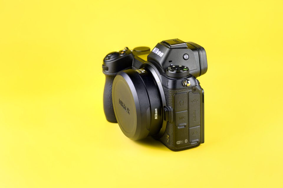 Nikon Z 26mm f2.8 avec bouchon d'objectif