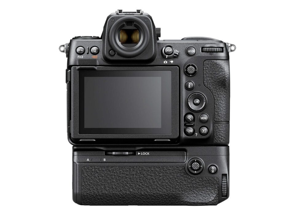 Nikon Z8 avec poignée de batterie en option