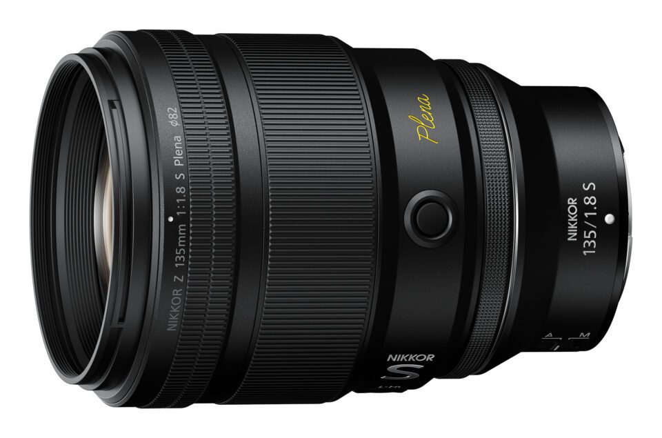 Nikon-Z-135mm-f1.8-S-Plena-Product-Photo
